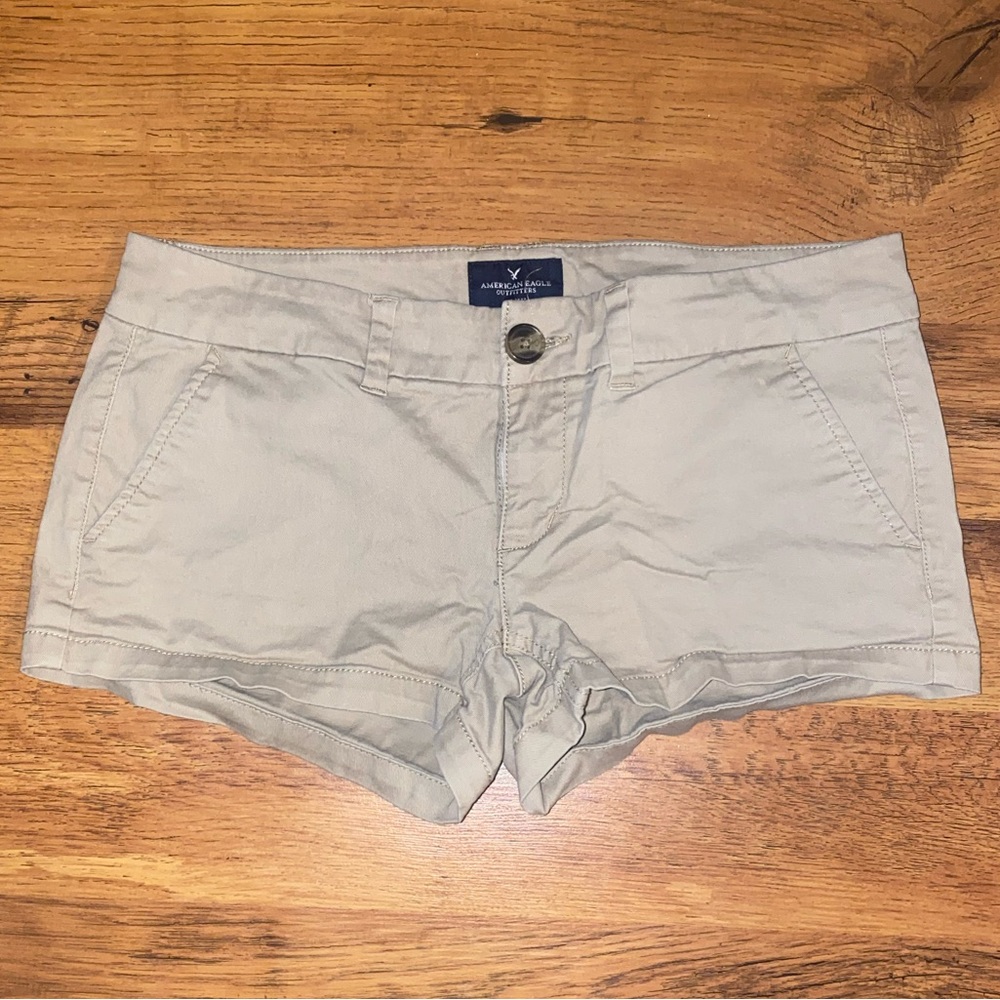 American Eagle khaki beige shorts low rise shortie 4